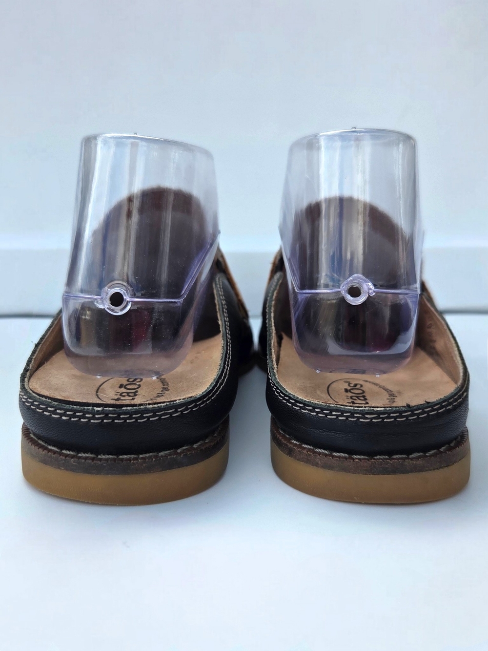 Taos Footwear Royal ROY-14015 Leather Snakeskin Embossed Mules Shoes Black Sz 9 - Picture 3 of 13